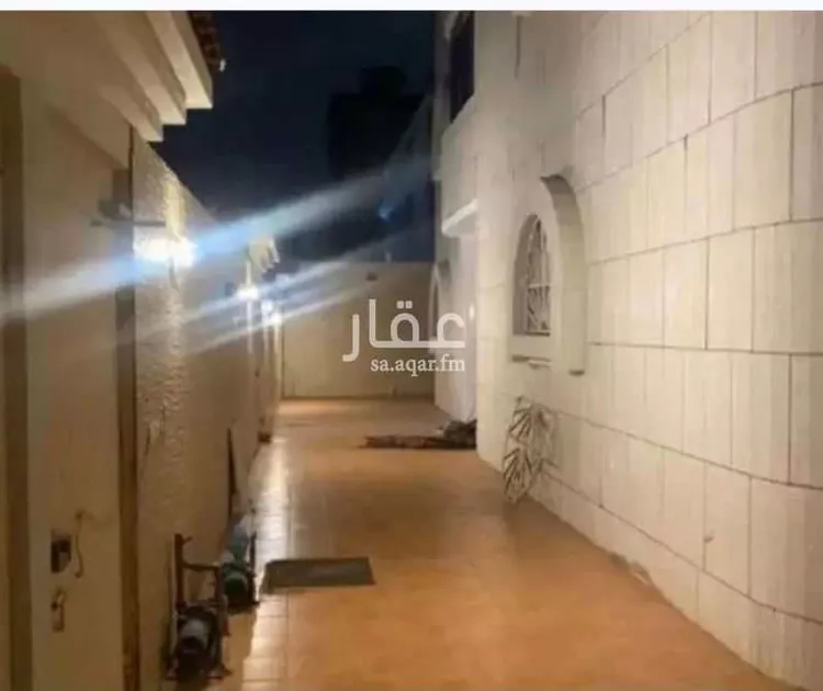 فيلا للبيع في شارع المغيره بن الاخنس ، حي السامر ، جدة ، جدة صورة 4