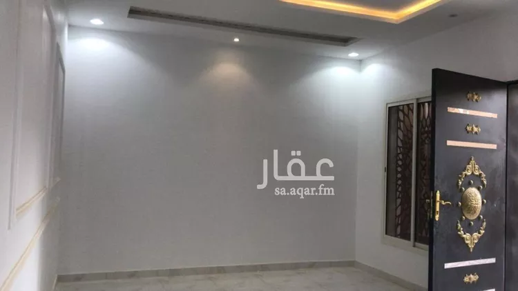فيلا للبيع في شارع إسحاق بن مخلد, حي عكاظ, مدينة الرياض, منطقة الرياض صورة 3