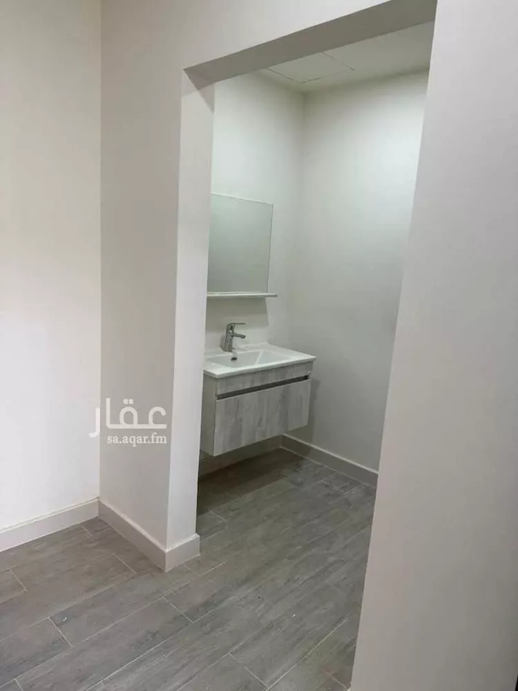فيلا للبيع في شارع ابن الجارود, حي مطار الملك خالد الدولي, مدينة الرياض, منطقة الرياض 10
