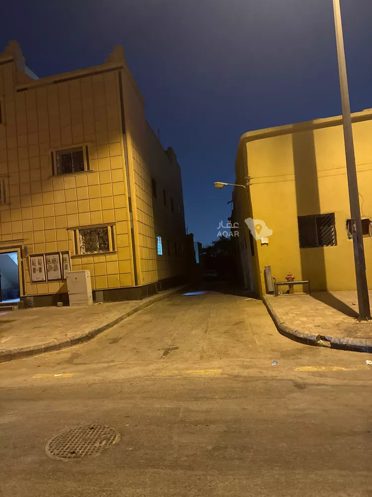 عمارة للبيع في شارع الفيصلية 56, حي الفيصلية, مدينة الدرعية, منطقة الرياض 4