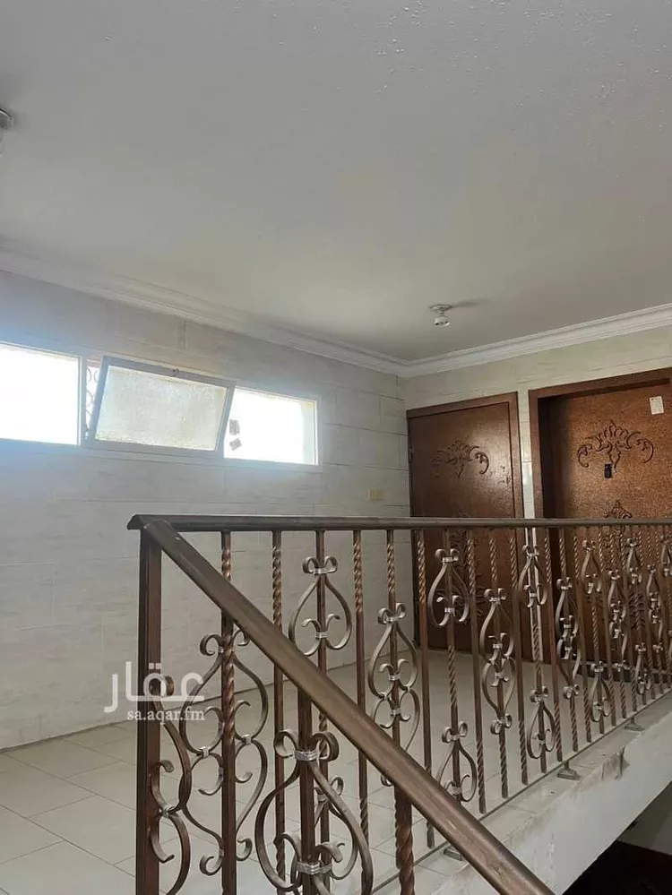 عمارة للبيع في شارع الشيخ عمر بن عبداللطيف بن عبدالرحمن, حي ظهرة البديعة, مدينة الرياض, منطقة الرياض صورة 2