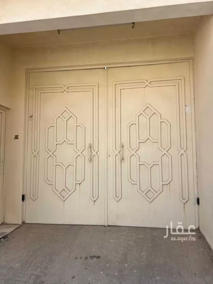 فيلا للبيع في شارع أبي سعيد الأصطرخي, حي ظهرة البديعة, مدينة الرياض, منطقة الرياض صورة 2