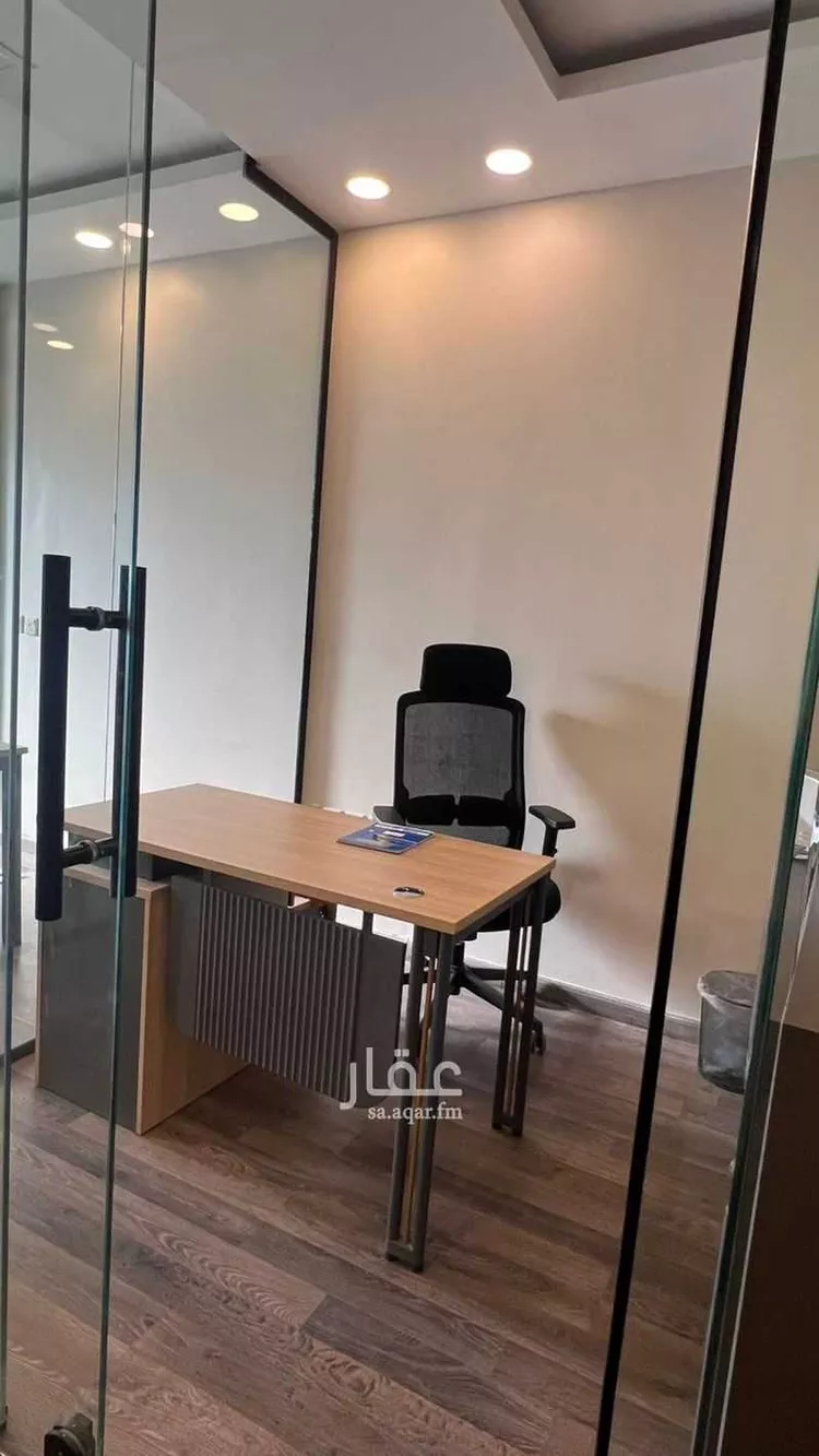 مكتب تجاري للإيجار في شارع الملك عبدالعزيز ابن عبدالرحمن سعود الفرعي, حي المصيف, مدينة الرياض, منطقة الرياض صورة 3