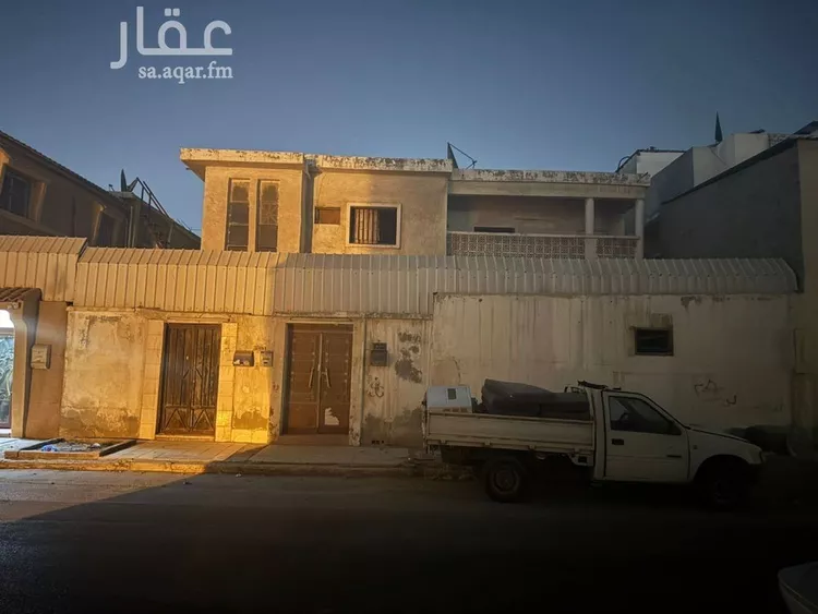 عمارة للبيع في شارع ابو بكر البيهقي, حي مدينة العمال, مدينة الدمام, المنطقة الشرقية صورة 2