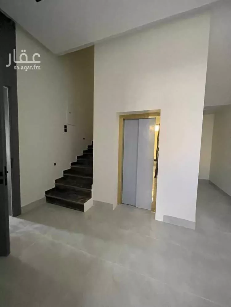 فيلا للبيع في شارع أبي عبدالله محمد بن أيوب, حي المهدية, مدينة الرياض, منطقة الرياض 7