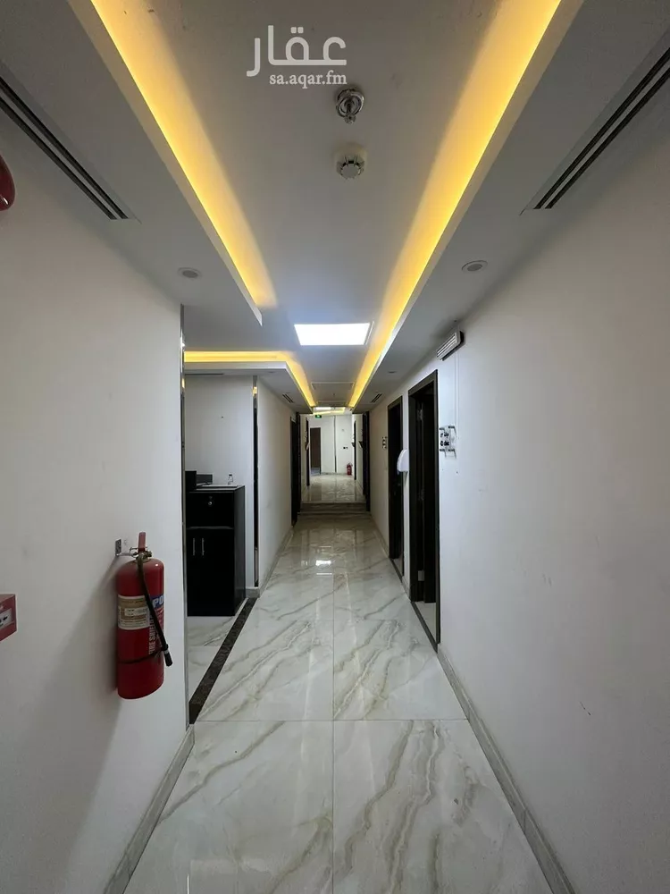 مكتب تجاري للإيجار في شارع الامير عبدالعزيز بن مساعد بن جلوي, حي العليا, مدينة الرياض, منطقة الرياض صورة 4