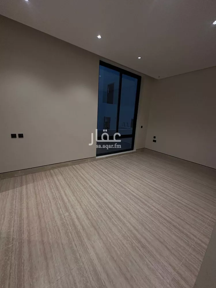 Floor for Sale in Riyadh Al Yasmin 15