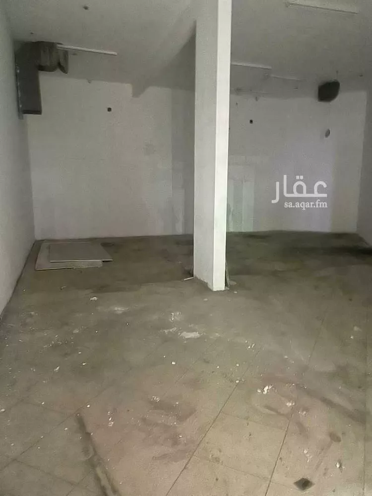 مستودع للإيجار في شارع شريح القاضي, حي السعادة, مدينة الرياض, منطقة الرياض