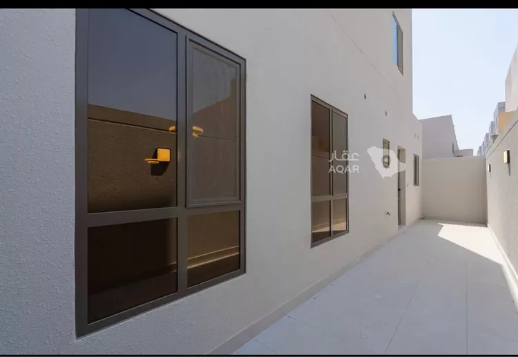 Villa for Sale in Al Khobar Al Amwaj 14