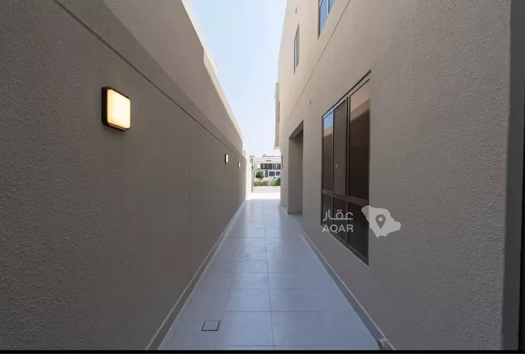 Villa for Sale in Al Khobar Al Amwaj 7