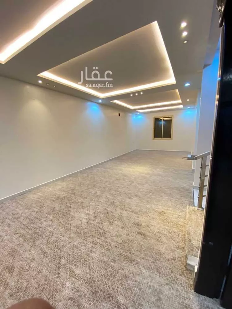 فيلا للبيع في شارع جبل المدار ، حي العزيزية ، الرياض ، منطقة الرياض 18