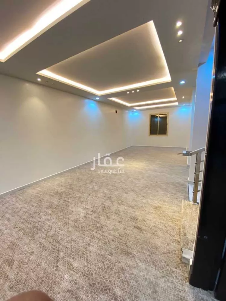 فيلا للبيع في شارع جبل المدار ، حي العزيزية ، الرياض ، منطقة الرياض 11