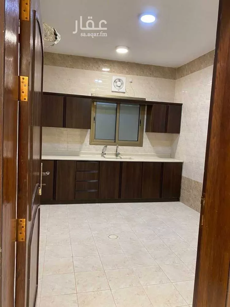 شقة للإيجار في شارع 1107 ضاحية الملك فهد ، حي ضاحية الملك فهد ، الدمام ، الدمام صورة 3