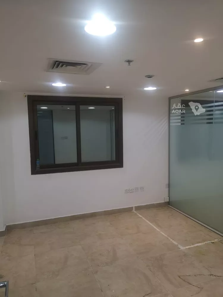 Commercial Office for Rent in Riyadh Al Malaz صورة 4