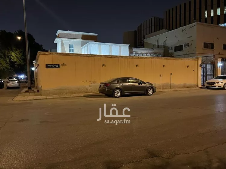 فيلا للبيع في شارع ابن هبيرة, حي الزهراء, مدينة الرياض, منطقة الرياض صورة 2