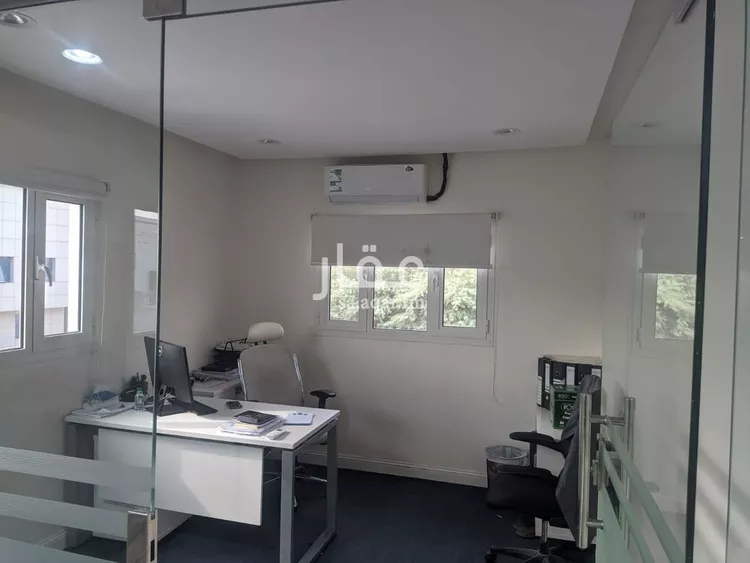 مكتب تجاري للإيجار في شارع طلحة بن مالك, حي الملز, مدينة الرياض, منطقة الرياض صورة 4