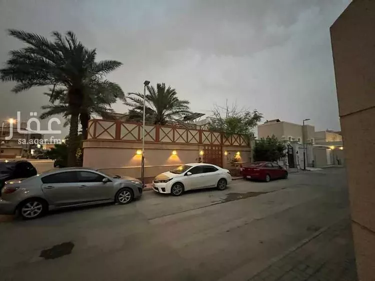 فيلا للبيع في شارع حافظ إبراهيم, حي الزهراء, مدينة الرياض, منطقة الرياض صورة 3