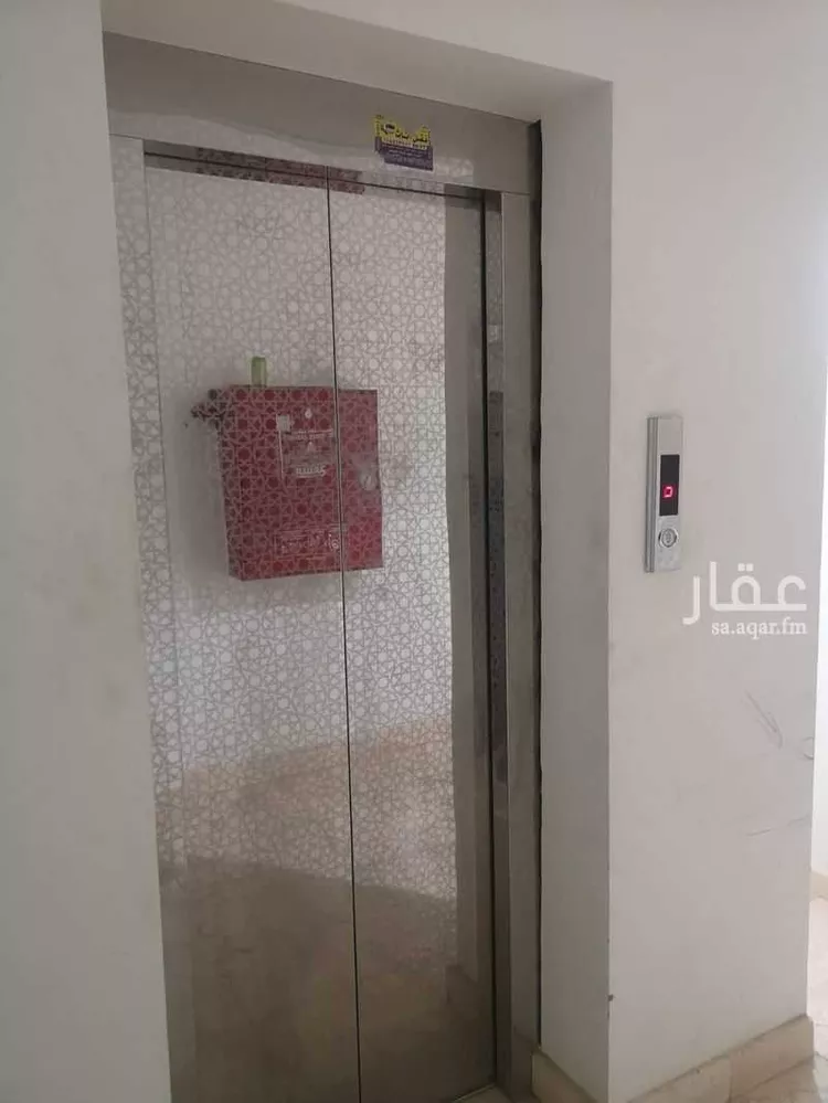 مكتب تجاري للإيجار في شارع الأمير عبدالمحسن بن عبدالعزيز, حي الملز, مدينة الرياض, منطقة الرياض صورة 3