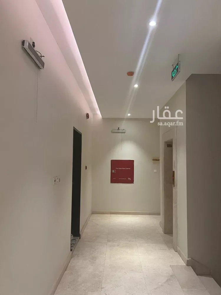 شقة للإيجار في شارع الفرزدق, حي الضباط, مدينة الرياض, منطقة الرياض