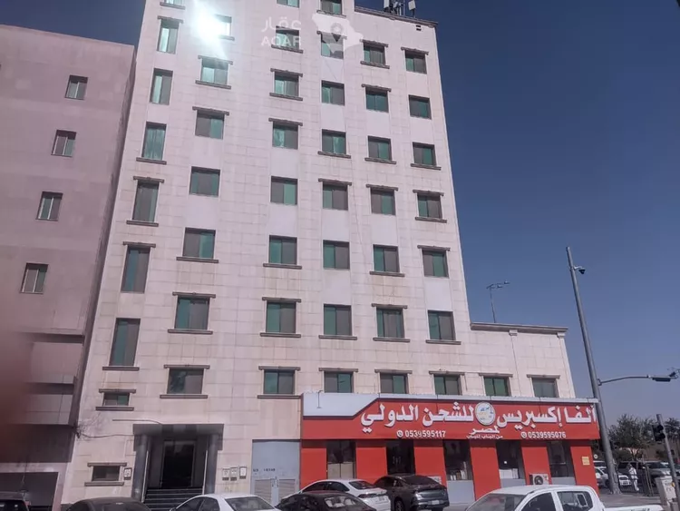 مكتب تجاري للإيجار في شارع الجامعة, حي الملز, مدينة الرياض, منطقة الرياض 3