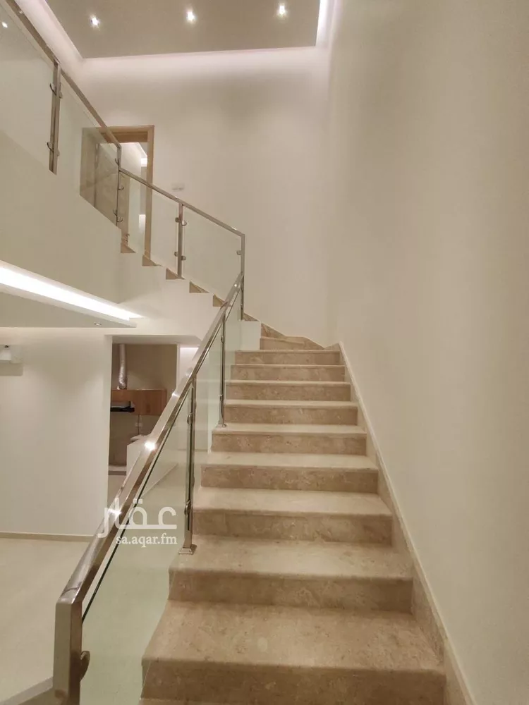 فيلا للإيجار في شارع محمد الطيب بن صالح التونسي, حي عرقة, مدينة الرياض, منطقة الرياض صورة 3