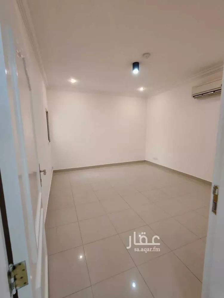 مكتب تجاري للإيجار في شارع آدم بن ربيعة, حي الملز, مدينة الرياض, منطقة الرياض