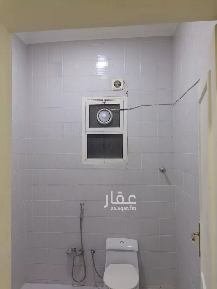 مكتب تجاري للإيجار في شارع المتنبي, حي الملز, مدينة الرياض, منطقة الرياض صورة 5