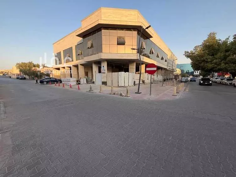 مكتب تجاري للإيجار في شارع المتنبي, حي الملز, مدينة الرياض, منطقة الرياض صورة 2