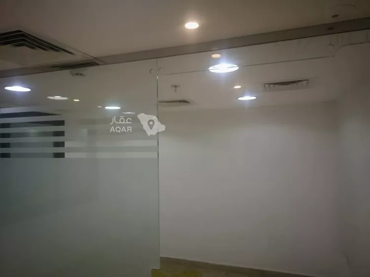 Commercial Office for Rent in Riyadh Al Malaz 8