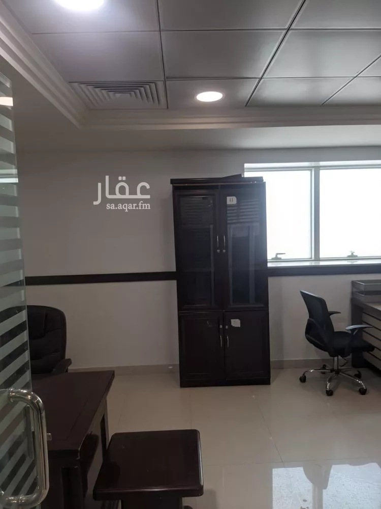 مكتب تجاري للإيجار في شارع صلاح الدين الأيوبي, حي الملز, مدينة الرياض, منطقة الرياض صورة 5