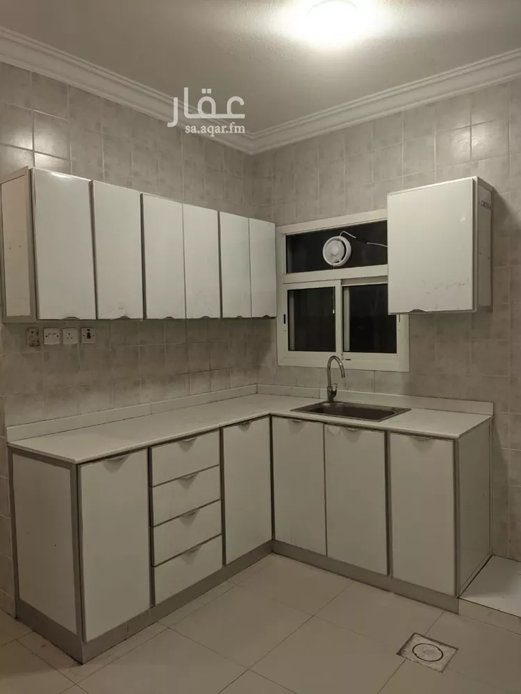 مكتب تجاري للإيجار في شارع الشيخ سلمان بن حمد آل خليفة, حي الملز, مدينة الرياض, منطقة الرياض صورة 5