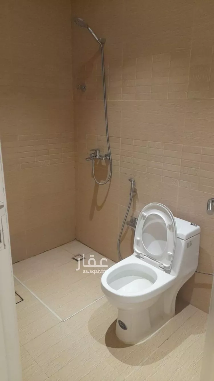 شقة للإيجار في شارع الفرزدق, حي الضباط, مدينة الرياض, منطقة الرياض صورة 3