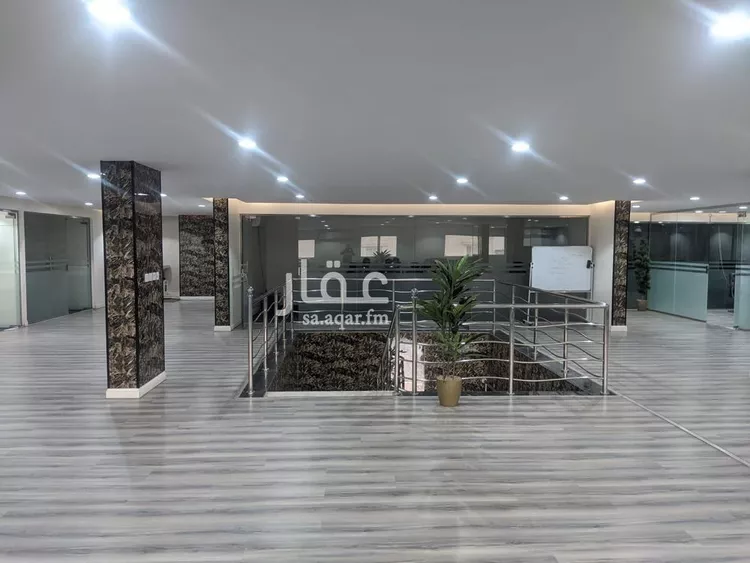 مكتب تجاري للإيجار في شارع طلحة بن مالك, حي الملز, مدينة الرياض, منطقة الرياض