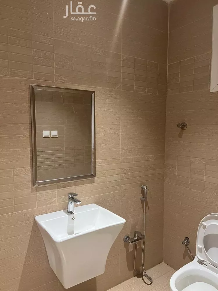 شقة للإيجار في شارع الفرزدق, حي الضباط, مدينة الرياض, منطقة الرياض صورة 5