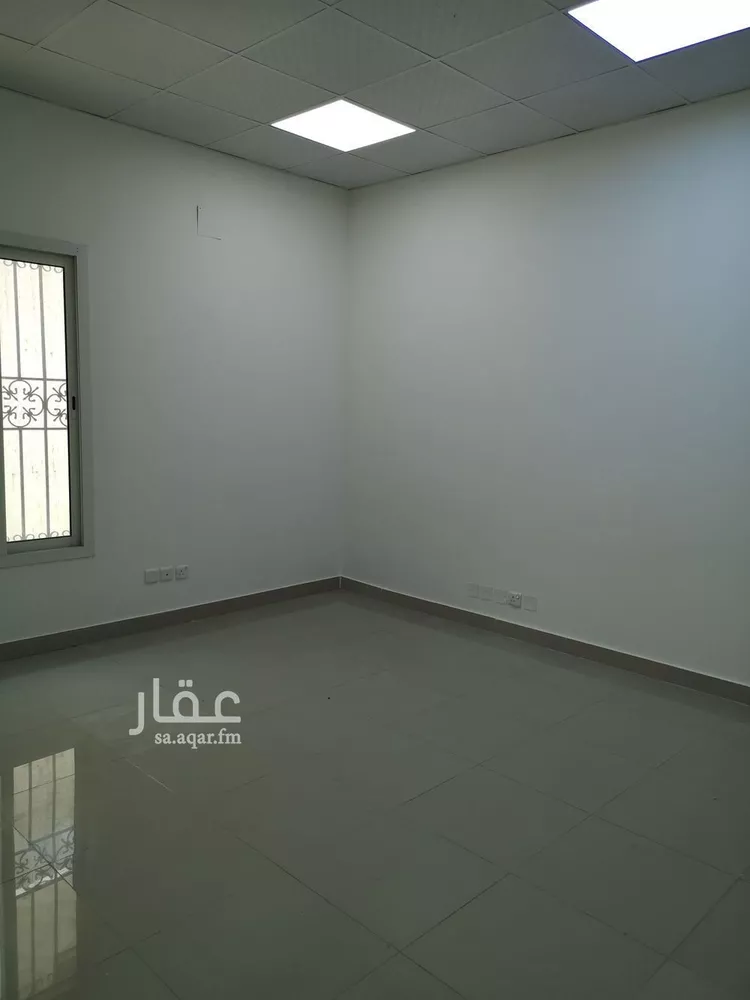 مكتب تجاري للإيجار في شارع المتنبي, حي الملز, مدينة الرياض, منطقة الرياض صورة 3