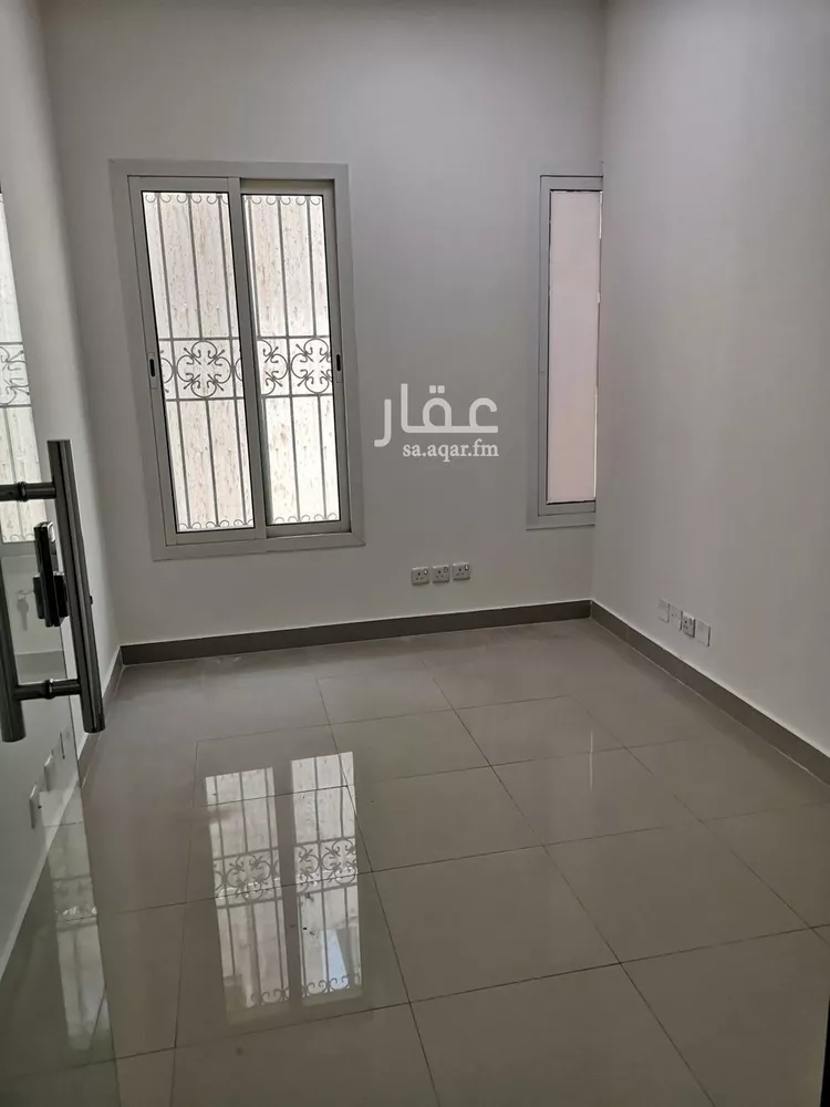 مكتب تجاري للإيجار في شارع المتنبي, حي الملز, مدينة الرياض, منطقة الرياض صورة 5