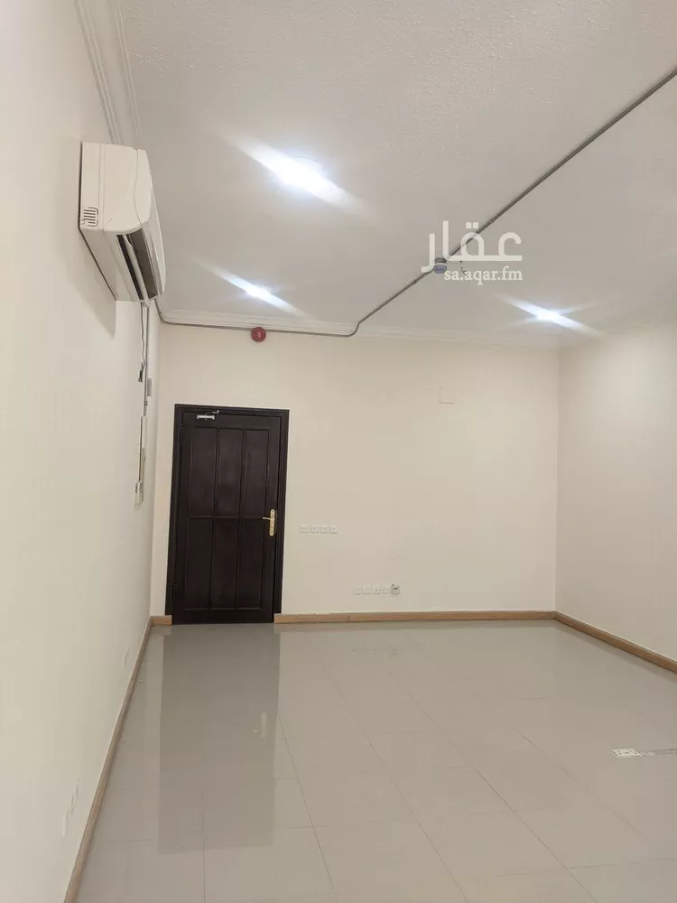 مكتب تجاري للإيجار في شارع المتنبي, حي الملز, مدينة الرياض, منطقة الرياض