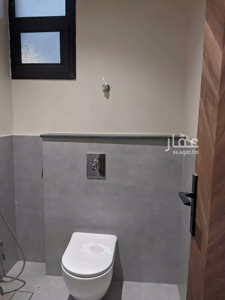 Floor for Rent in Riyadh Al Arid 7