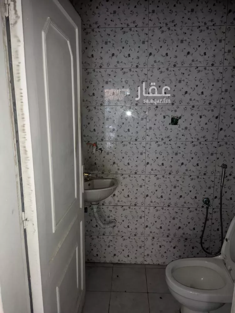 محل للإيجار في شارع المتنبي, حي الملز, مدينة الرياض, منطقة الرياض صورة 5