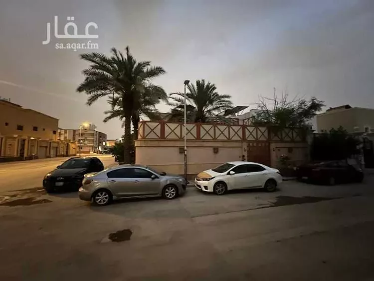فيلا للبيع في شارع حافظ إبراهيم, حي الزهراء, مدينة الرياض, منطقة الرياض صورة 2