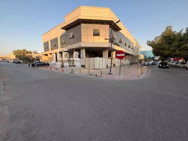 مكتب تجاري للإيجار في شارع المتنبي, حي الملز, مدينة الرياض, منطقة الرياض 1 صورة