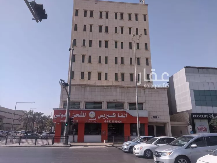 مكتب تجاري للإيجار في شارع الجامعة, حي الملز, مدينة الرياض, منطقة الرياض