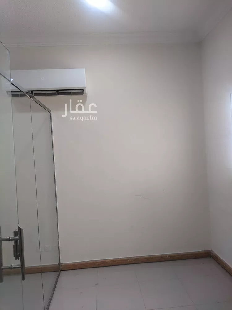 مكتب تجاري للإيجار في شارع المتنبي, حي الملز, مدينة الرياض, منطقة الرياض صورة 2
