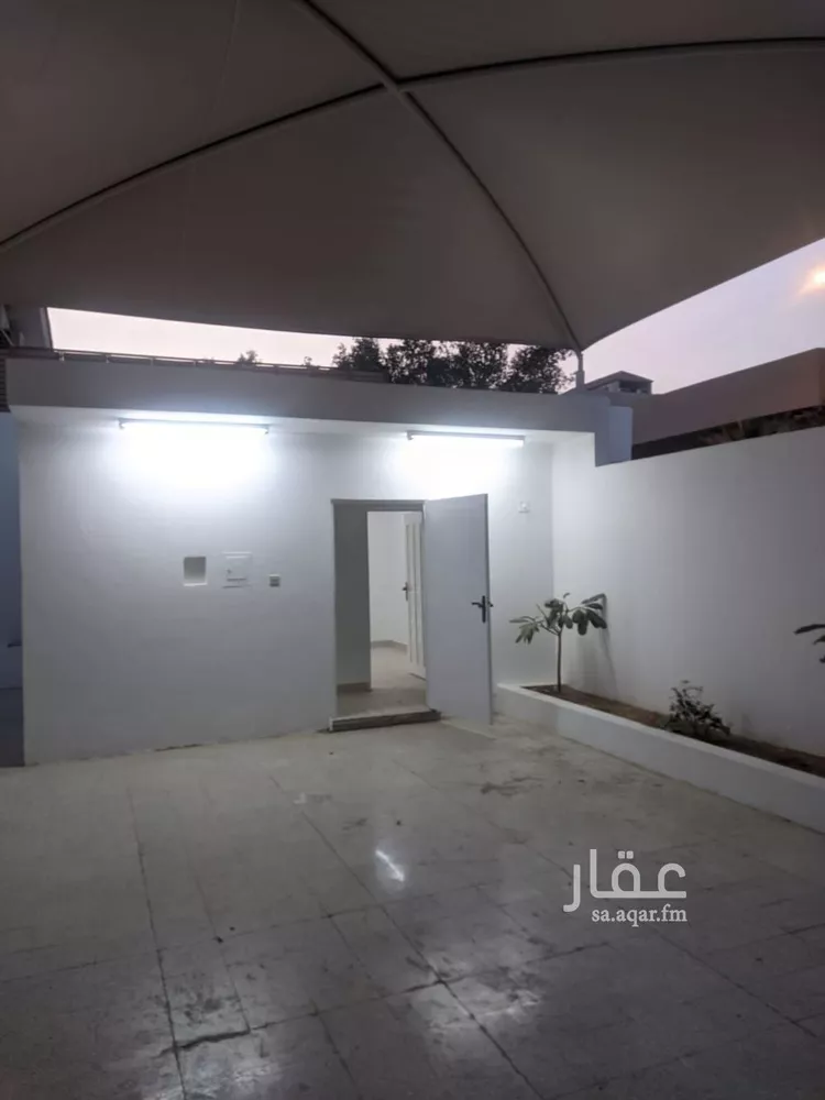 فيلا للإيجار في شارع الخرمه, حي الورود, مدينة الرياض, منطقة الرياض صورة 2
