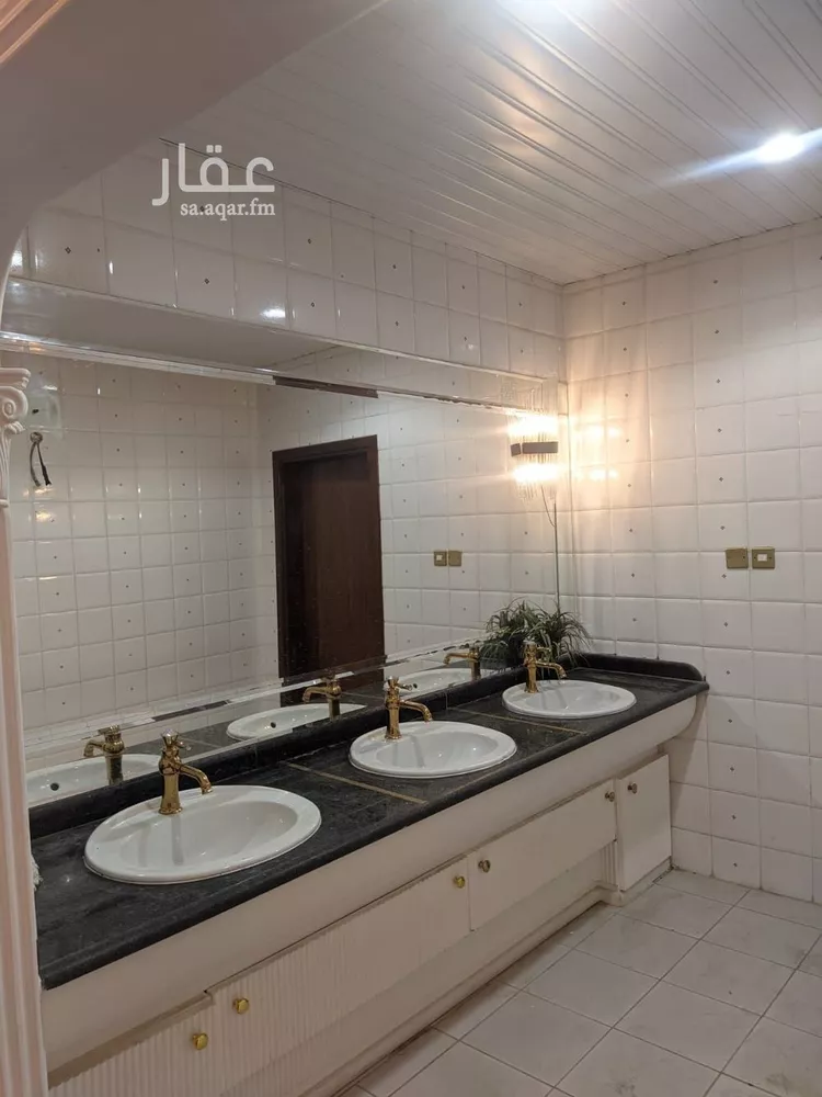 فيلا للإيجار في شارع الخرمه, حي الورود, مدينة الرياض, منطقة الرياض صورة 4