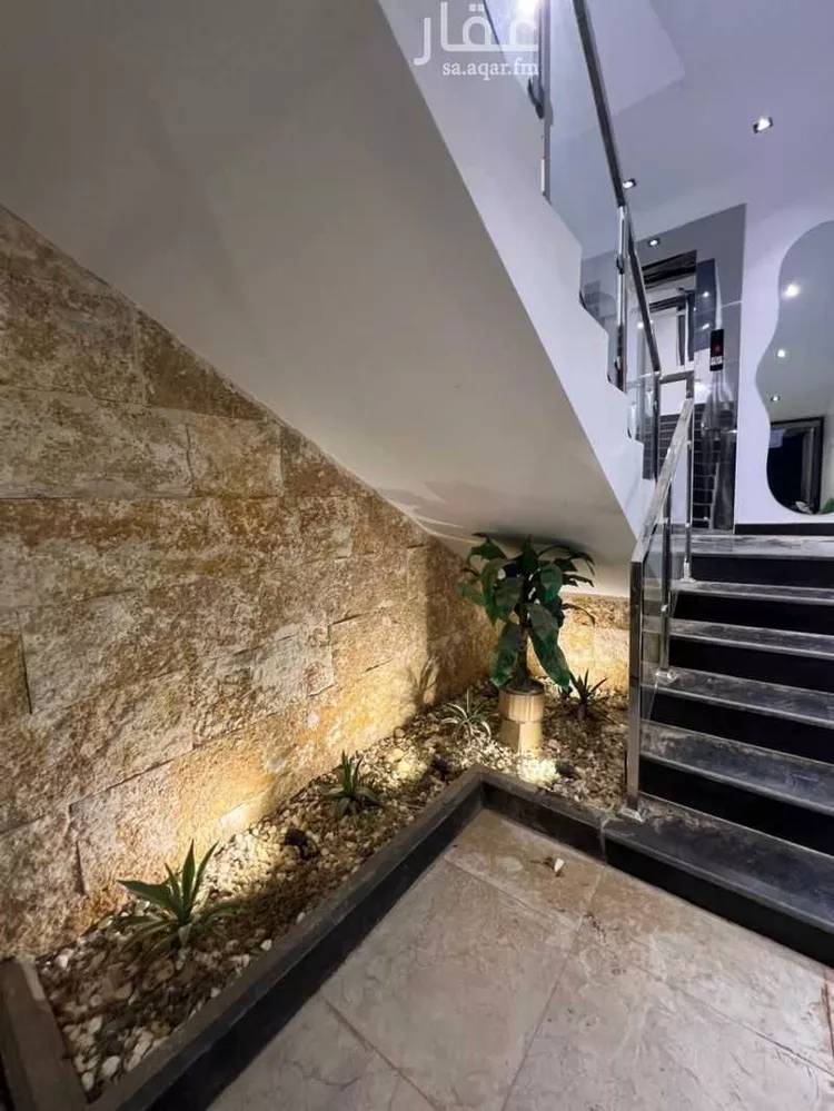 Floor for Rent in Al Muzahimiyah Ghirnatah