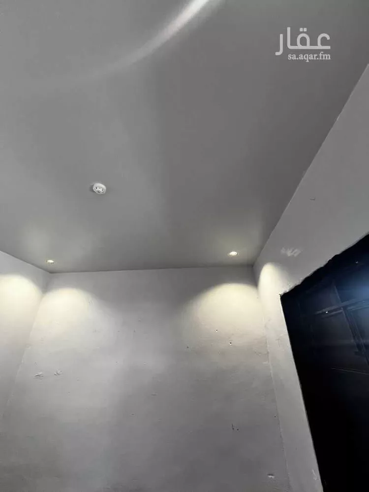 محل للإيجار في شارع جبل اظلم ، حي المحالة ، ابها ، منطقة عسير صورة 2