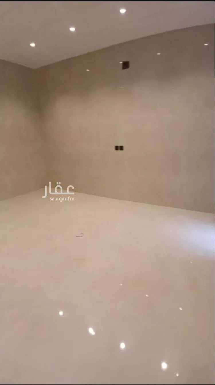 دور للبيع في شارع ابي المكارم بن مفرج, حي عكاظ, مدينة الرياض, منطقة الرياض صورة 3