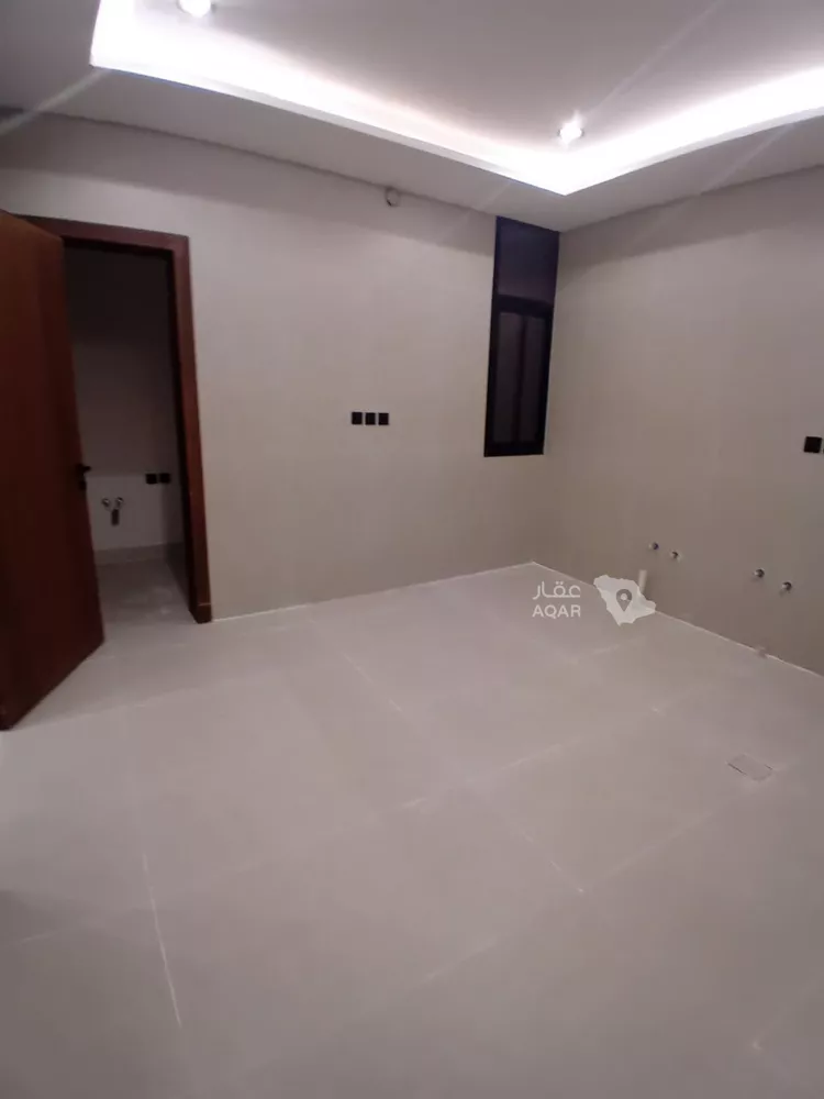 دور للبيع في شارع علي بن الحسن الخزرجي, حي عكاظ, مدينة الرياض, منطقة الرياض 11
