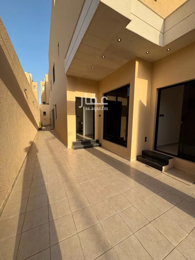 Floor for Sale in Riyadh Al Hazm